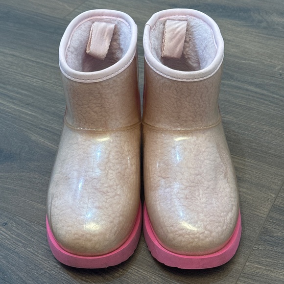 Authentic UGG Classic Clear Mini II Gradient Waterproof Women Winter/Rain Boots - Picture 3 of 15